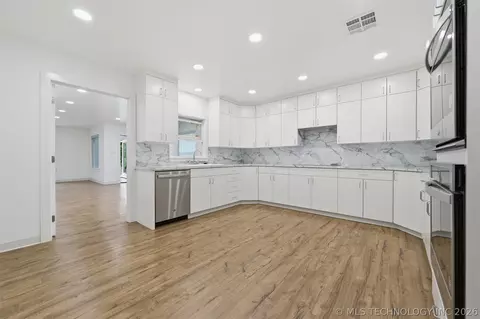 Kitchen - 800 SE County Rd, Ada, OK 74820 photo 1 of 3