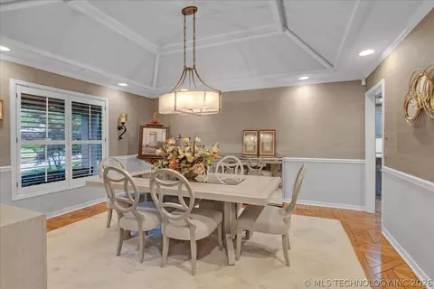 Dining - 2917 E 68th St, Tulsa, OK 74136 photo 2 of 3