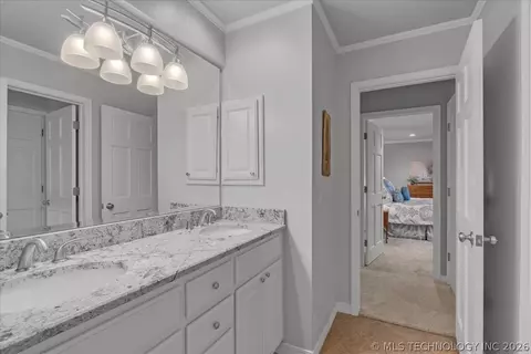 Bath - 2917 E 68th St, Tulsa, OK 74136 photo 9 of 9
