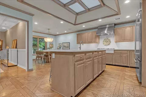 Kitchen - 2917 E 68th St, Tulsa, OK 74136 photo 9 of 9