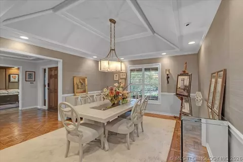 Dining - 2917 E 68th St, Tulsa, OK 74136 photo 3 of 3