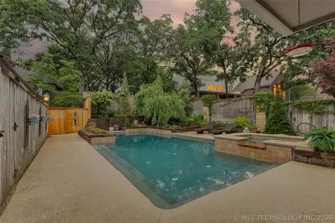 Exterior - 2917 E 68th St, Tulsa, OK 74136 photo 4 of 19