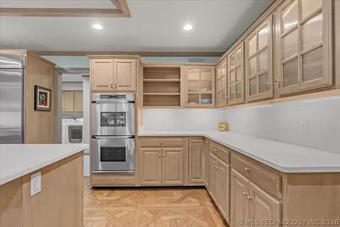 Kitchen - 2917 E 68th St, Tulsa, OK 74136 photo 3 of 9