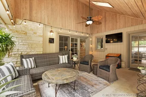 Exterior - 2917 E 68th St, Tulsa, OK 74136 photo 8 of 19