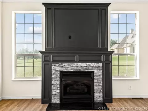 Living - 311 Larsh, Ada, OK 74820 photo 6 of 7