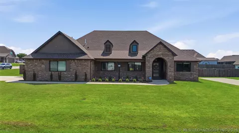 11303 S 211th East Ave, Broken Arrow, OK 74014