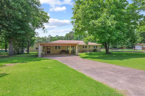 107 Maple, Broken Bow, OK 74728