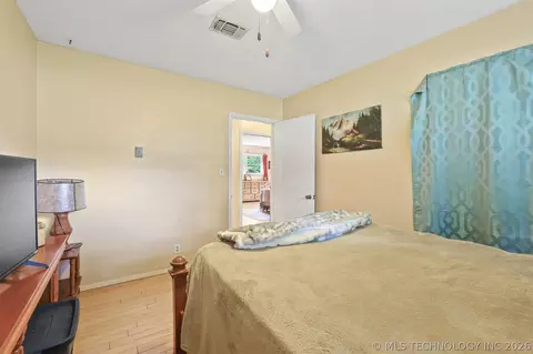 Bedroom - 107 Maple, Broken Bow, OK 74728 photo 2 of 7