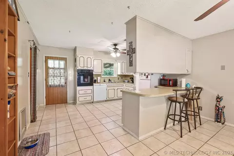Kitchen - 107 Maple, Broken Bow, OK 74728 photo 1 of 3