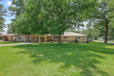 Exterior - 107 Maple, Broken Bow, OK 74728 photo 1 of 7
