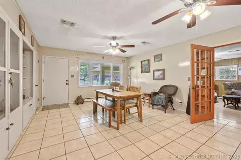 Dining - 107 Maple, Broken Bow, OK 74728 photo 2 of 2