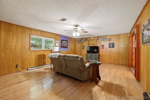 Living - 107 Maple, Broken Bow, OK 74728 photo 1 of 2