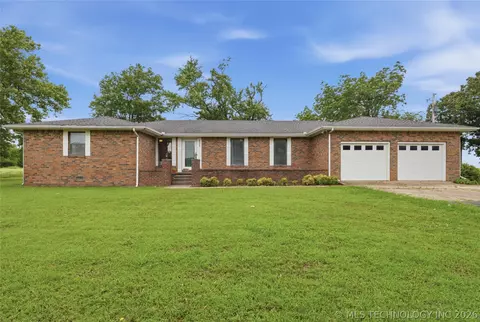 731 N Mississippi St, Nowata, OK 74048