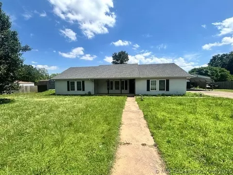 406 Eagle Rock Rd, Muldrow, OK 74948