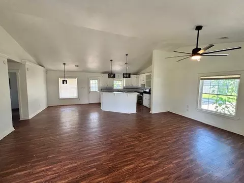 Living - 406 Eagle Rock Rd, Muldrow, OK 74948 photo 2 of 2