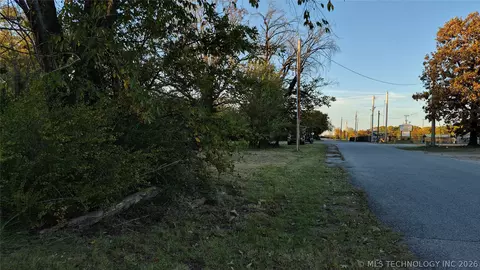 803 N 5th, Jay, OK 74346 photo 4