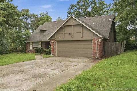 1419 W Woodrow Pl, Tulsa, OK 74127