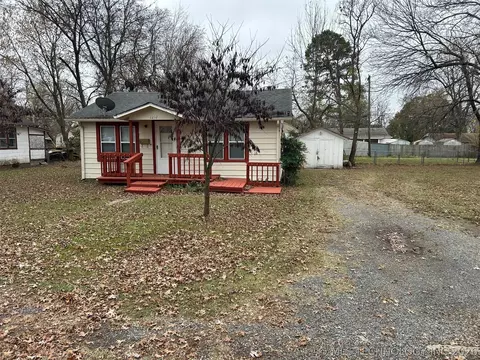 2207 Sallie St, Muskogee, OK 74403