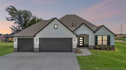 14129 N 54th East Ave, Collinsville, OK 74021