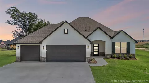 14129 N 54th East Ave, Collinsville, OK 74021