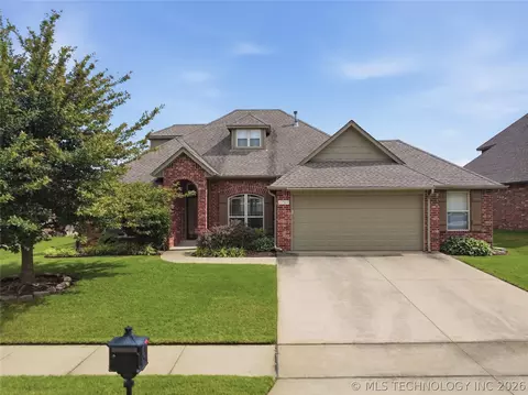 1707 E Fulton Pl, Broken Arrow, OK 74012