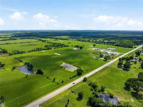 17220 62 Hwy, Morris, OK 74445