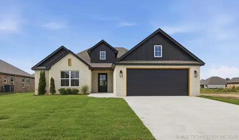 27785 E 109th Pl S, Coweta, OK 74429