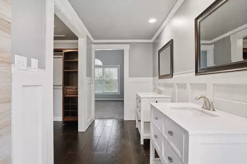 Entry Way - 6811 E 65th Pl, Tulsa, OK 74133 photo 5 of 5