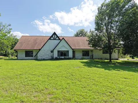9859 N 38th St, Sperry, OK 74073