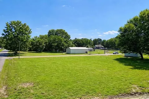 N King Street, Kinta, OK 74552