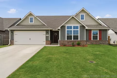 23305 E 101st Pl S, Broken Arrow, OK 74014