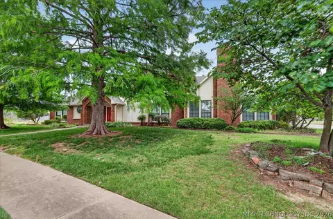 3116 Camelot Dr, Bartlesville, OK 74006