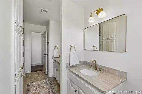 Bath - 770696 S 3510 Rd, Cushing, OK 74023 photo 10 of 10