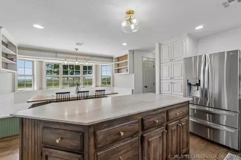 Kitchen - 770696 S 3510 Rd, Cushing, OK 74023 photo 8 of 8