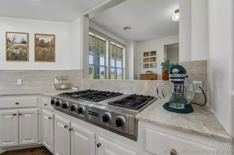 Kitchen - 770696 S 3510 Rd, Cushing, OK 74023 photo 3 of 8
