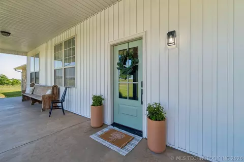 Exterior - 770696 S 3510 Rd, Cushing, OK 74023 photo 4 of 10