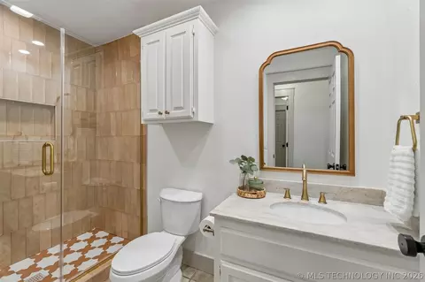Bath - 770696 S 3510 Rd, Cushing, OK 74023 photo 4 of 10
