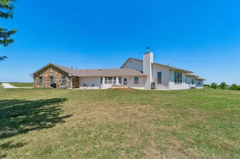 Exterior - 770696 S 3510 Rd, Cushing, OK 74023 photo 7 of 10