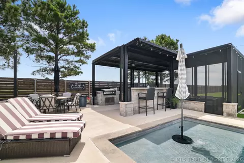 155 Riverbend Ave, Calera, OK 74730