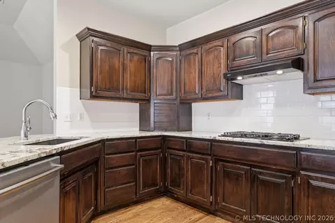Kitchen - 2830 E 103rd St, Tulsa, OK 74137 photo 3 of 4