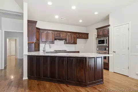 Kitchen - 2830 E 103rd St, Tulsa, OK 74137 photo 1 of 4
