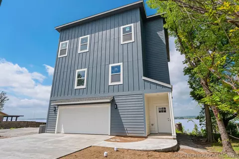 1664 Pin Oak St, Grove, OK 74344
