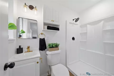 Bath - 6968 E 19th St, Tulsa, OK 74112 photo 1 of 3