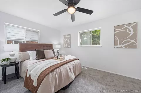 Bedroom - 6968 E 19th St, Tulsa, OK 74112 photo 2 of 5