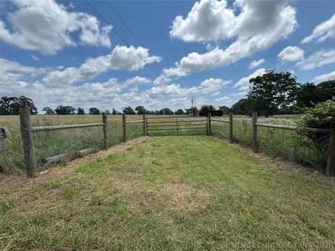 7236 State Highway 82 N, Spavinaw, OK 74366