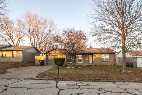 607 W 150 St S, Glenpool, OK 74033