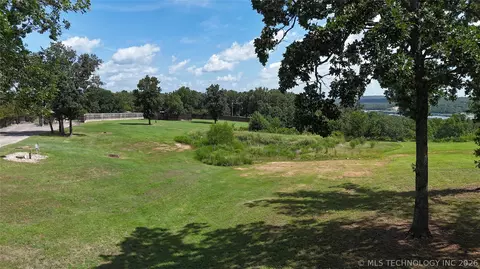 15778 W Forest Rd, Park Hill, OK 74451