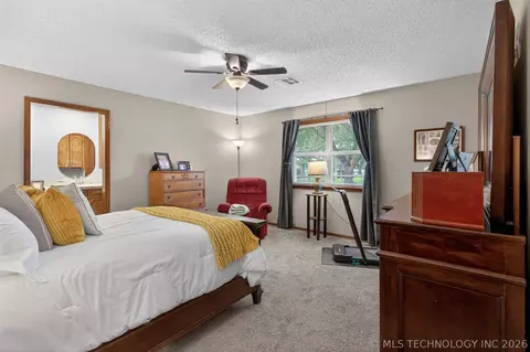 Bedroom - 68 Maple Rd, Pryor, OK 74361 photo 2 of 10
