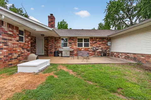 Exterior - 68 Maple Rd, Pryor, OK 74361 photo 5 of 10