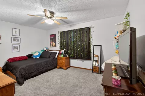 Bedroom - 68 Maple Rd, Pryor, OK 74361 photo 7 of 10